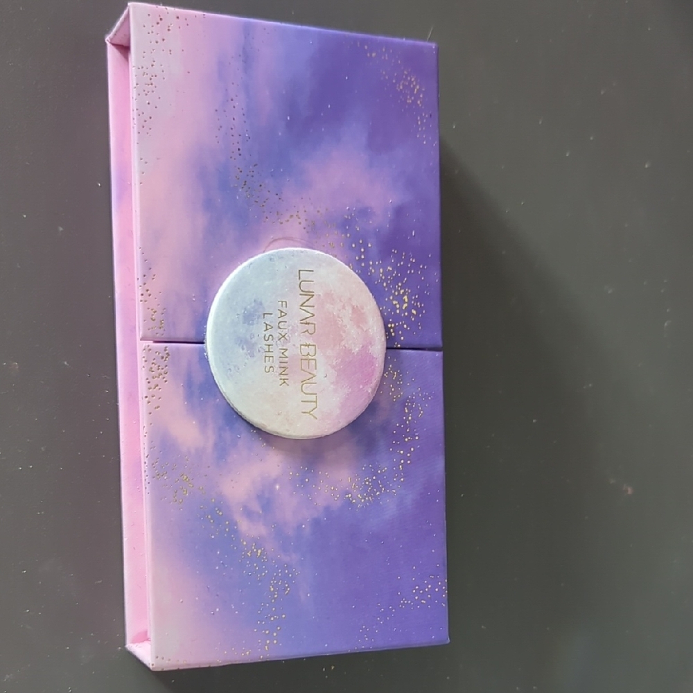 Lunar Beauty Lashes In Flare